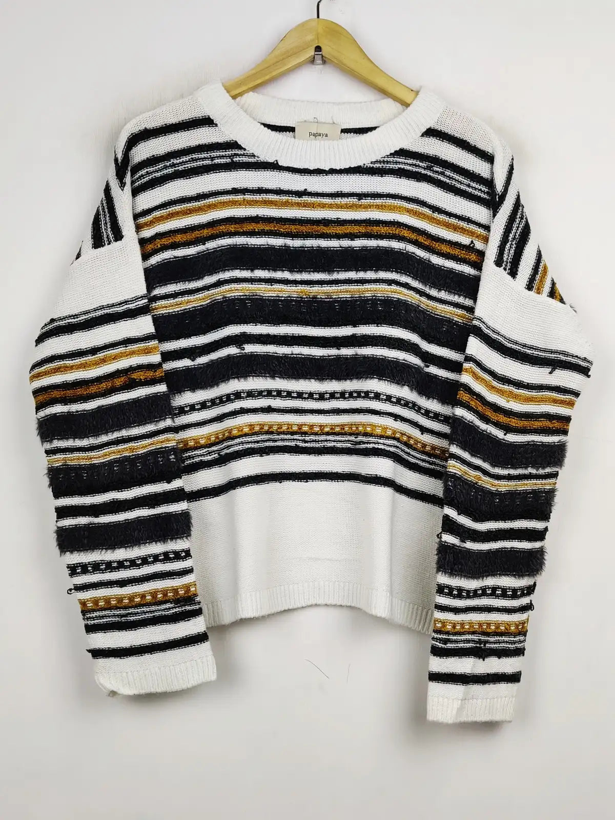 Buy online pre-used pre-loved 100% authentic & Original branded Papaya (WT-7374) available in Pakistan. Top international brands avilable.