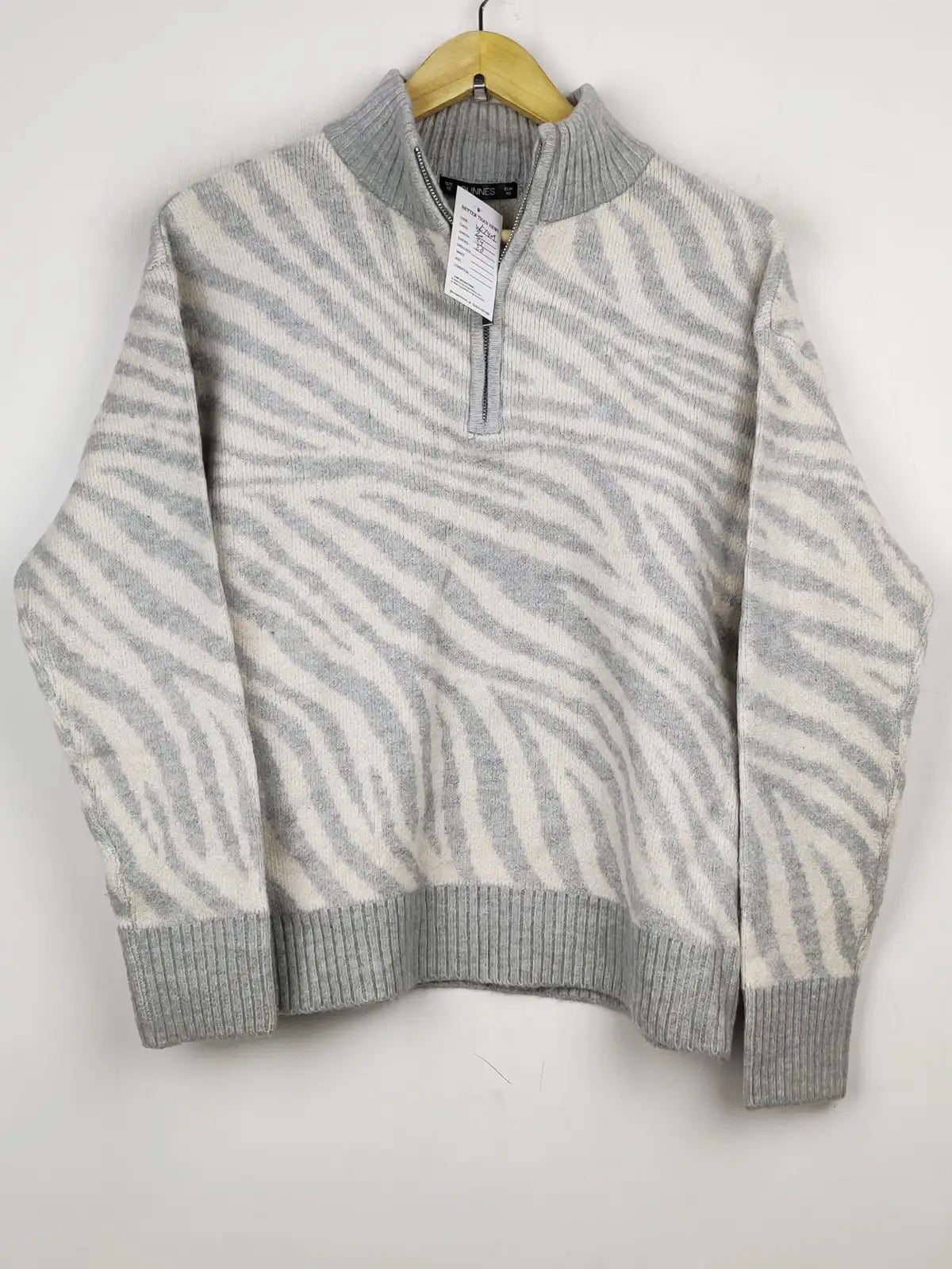 Buy online pre-used pre-loved 100% authentic & Original branded Dunnes Store (WT-7409) available in Pakistan. Top international brands avilable.