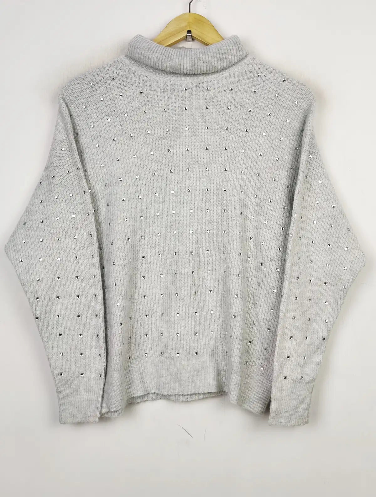 Buy online pre-used pre-loved 100% authentic & Original branded River Island (WT-7715) available in Pakistan. Top international brands avilable.