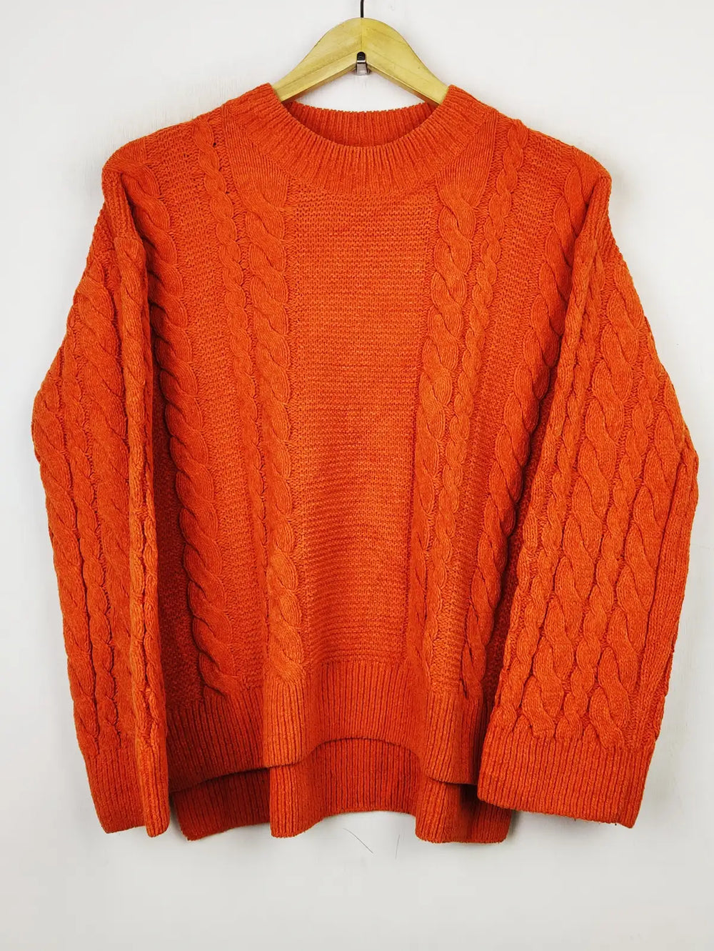 Buy online pre-used pre-loved 100% authentic & Original branded Gallery (WT-7719) available in Pakistan. Top international brands avilable.