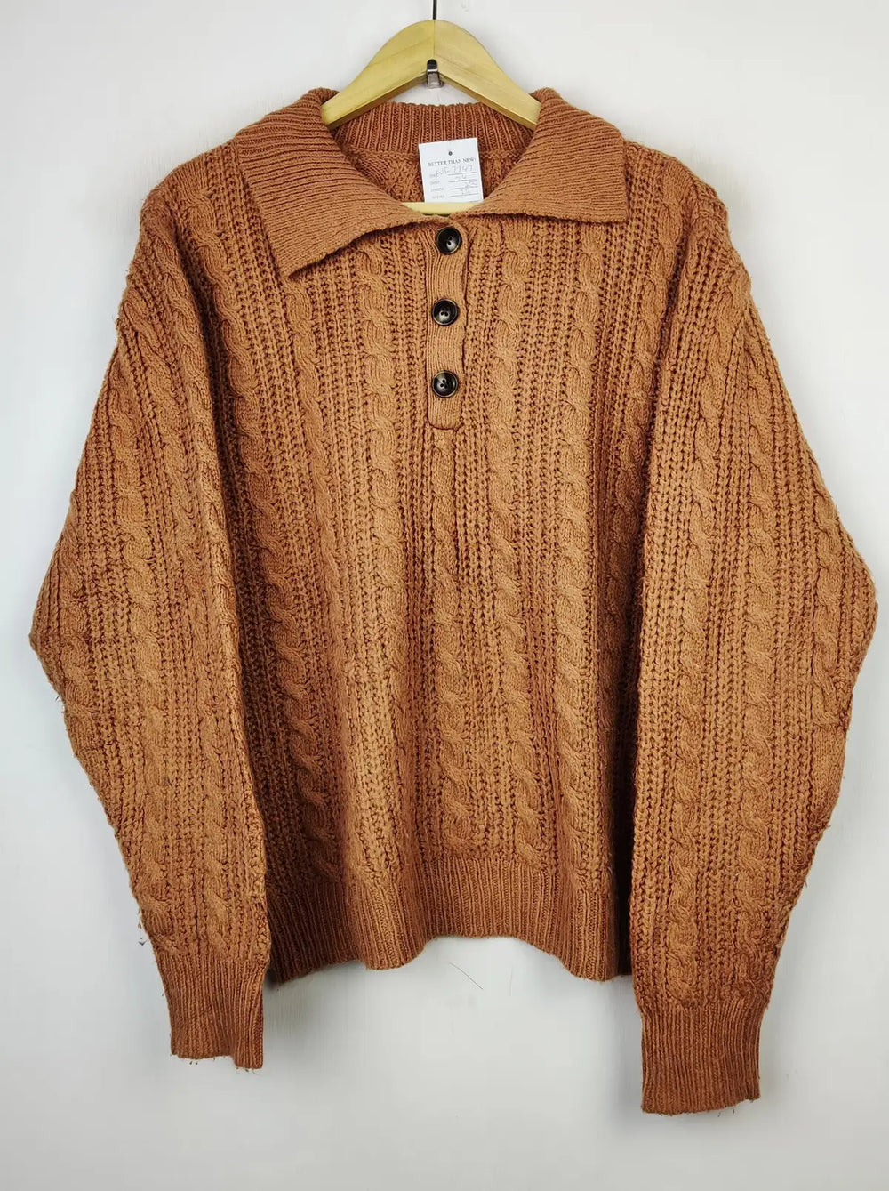 Buy online pre-used pre-loved 100% authentic & Original branded Unknown Brand (WT-7747) available in Pakistan. Top international brands avilable.