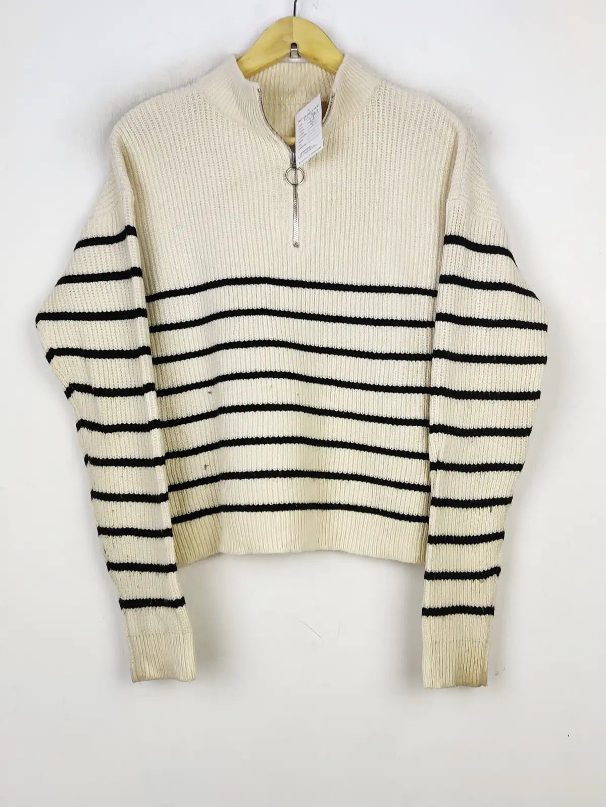 Buy online pre-used pre-loved 100% authentic & Original branded Shein (WT-7867) available in Pakistan. Top international brands avilable.