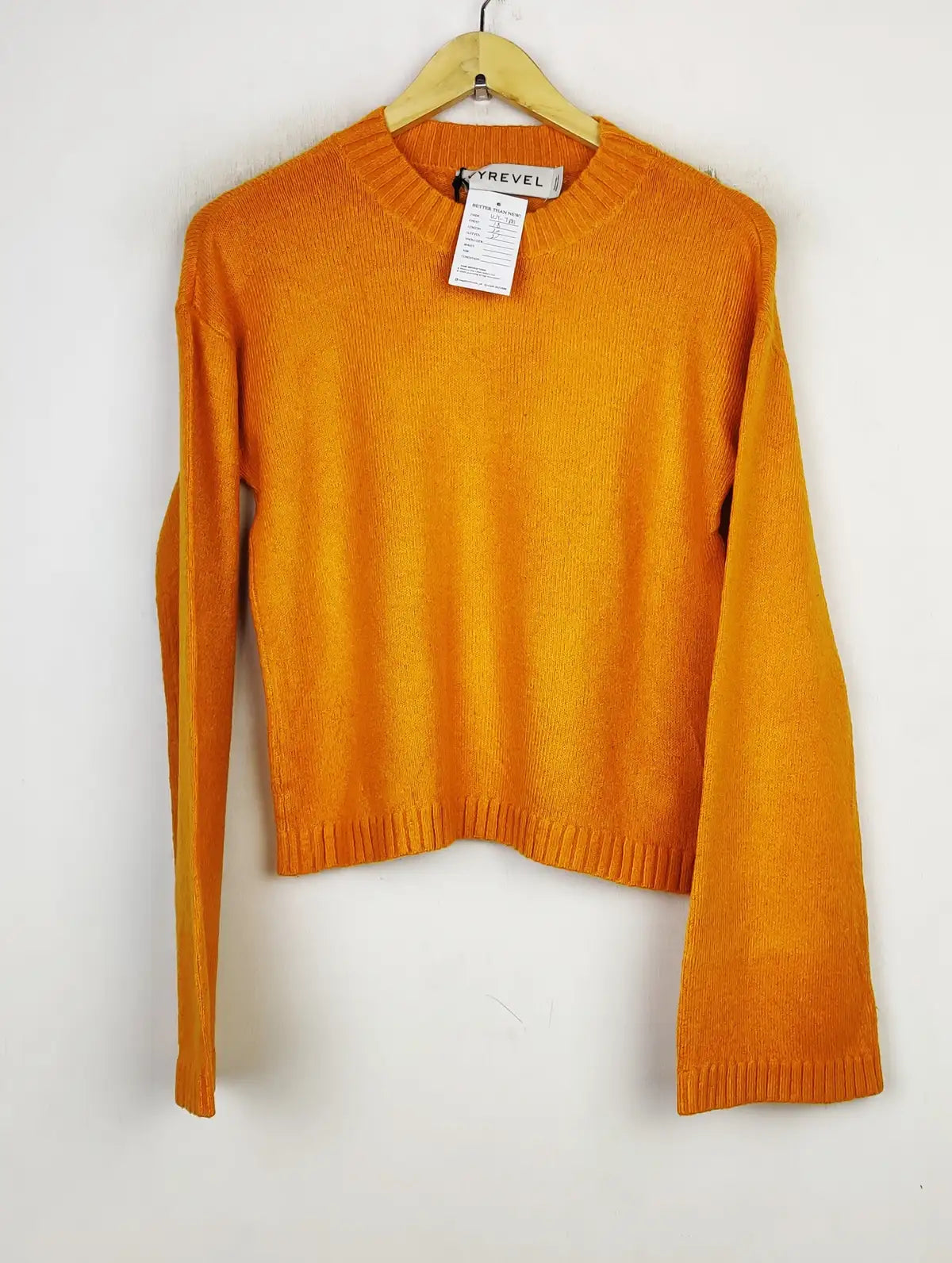 Buy online pre-used pre-loved 100% authentic & Original branded Ivy Revel (WT-7885) available in Pakistan. Top international brands avilable.