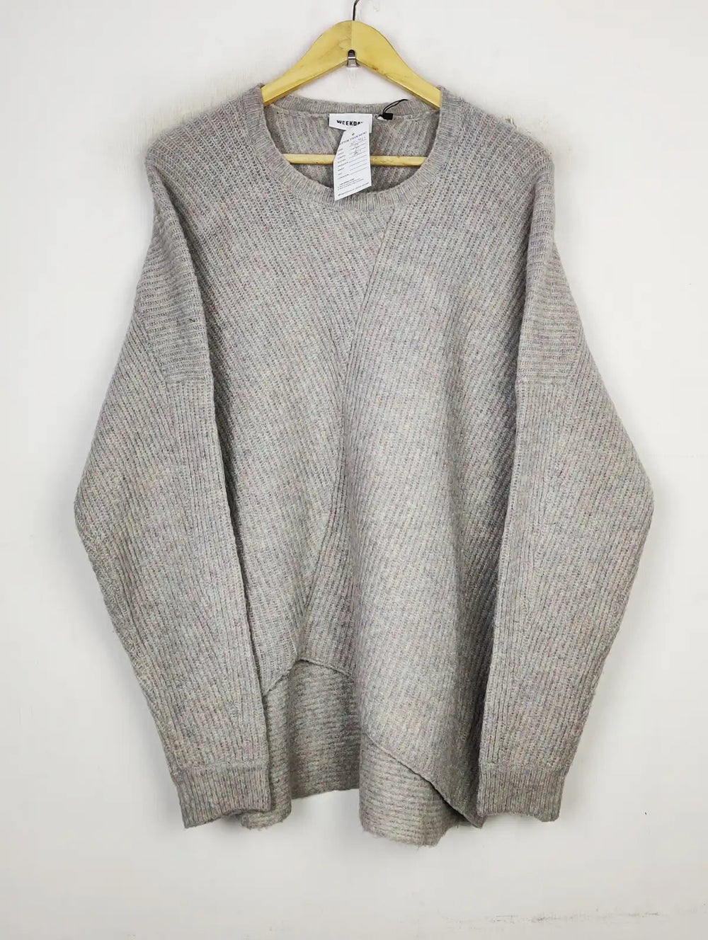 Buy online pre-used pre-loved 100% authentic & Original branded Weekday (WT-7927) available in Pakistan. Top international brands avilable.