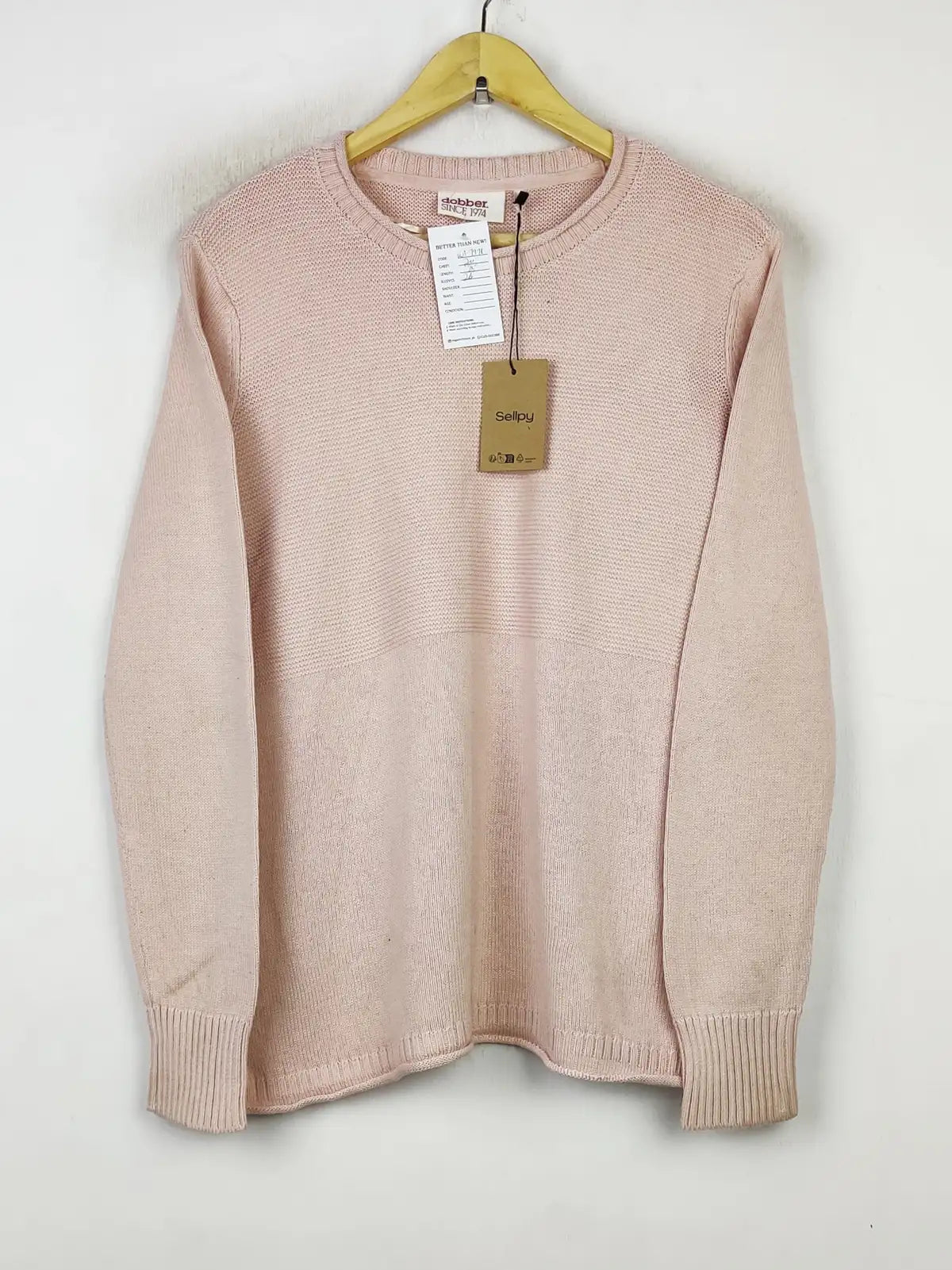 Buy online pre-used pre-loved 100% authentic & Original branded Dobber (WT-7978) available in Pakistan. Top international brands avilable.