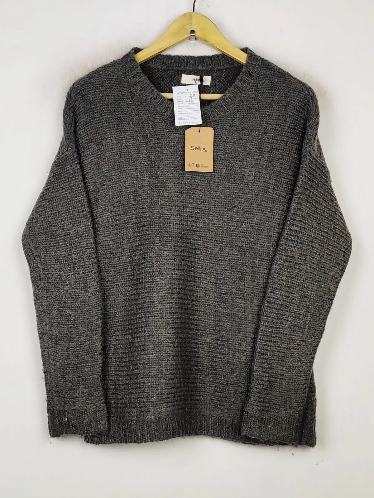 Buy online pre-used pre-loved 100% authentic & Original branded Envii (WT-7979) available in Pakistan. Top international brands avilable.