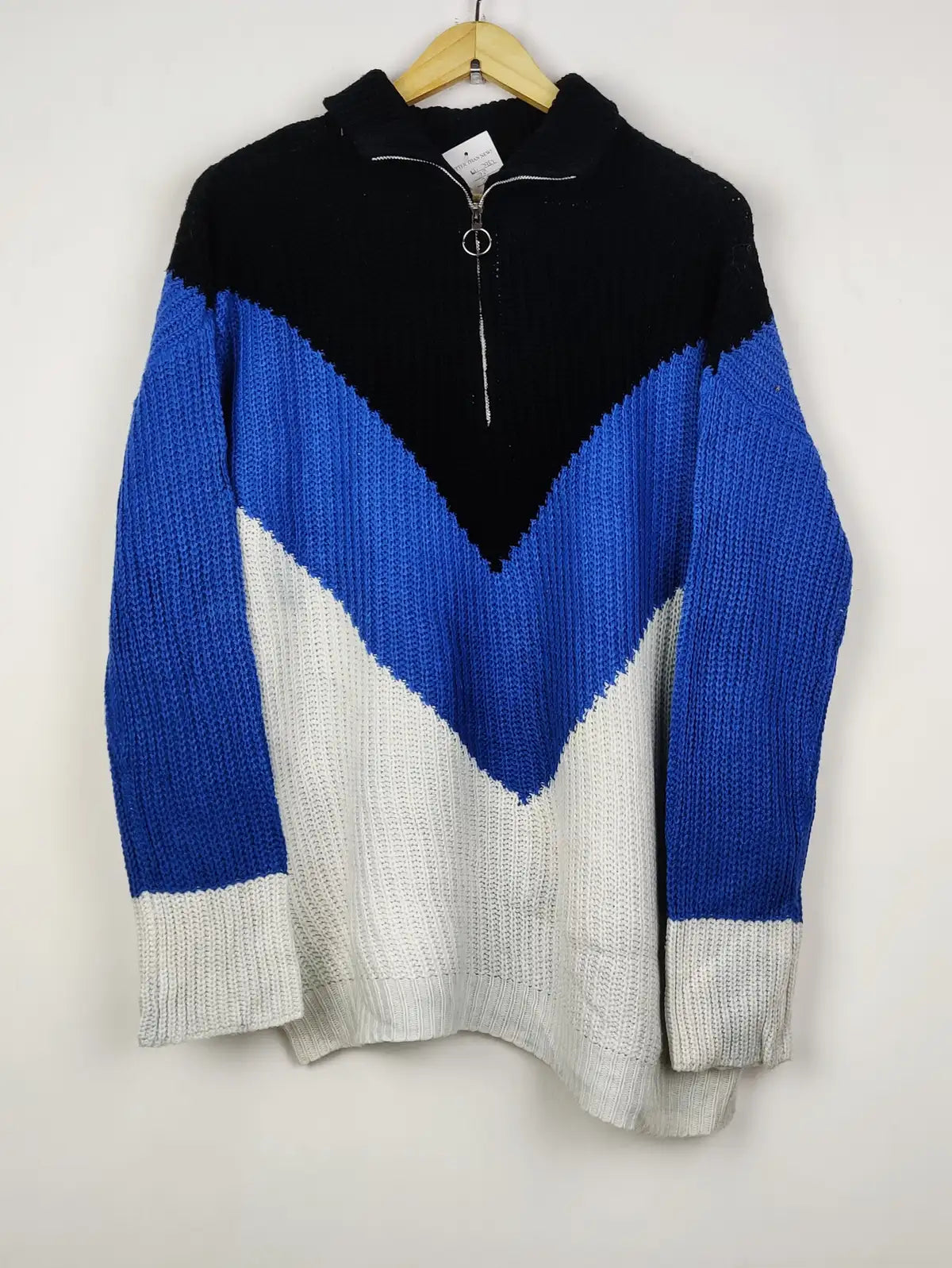 Buy online pre-used pre-loved 100% authentic & Original branded Shein (WT-7987) available in Pakistan. Top international brands avilable.