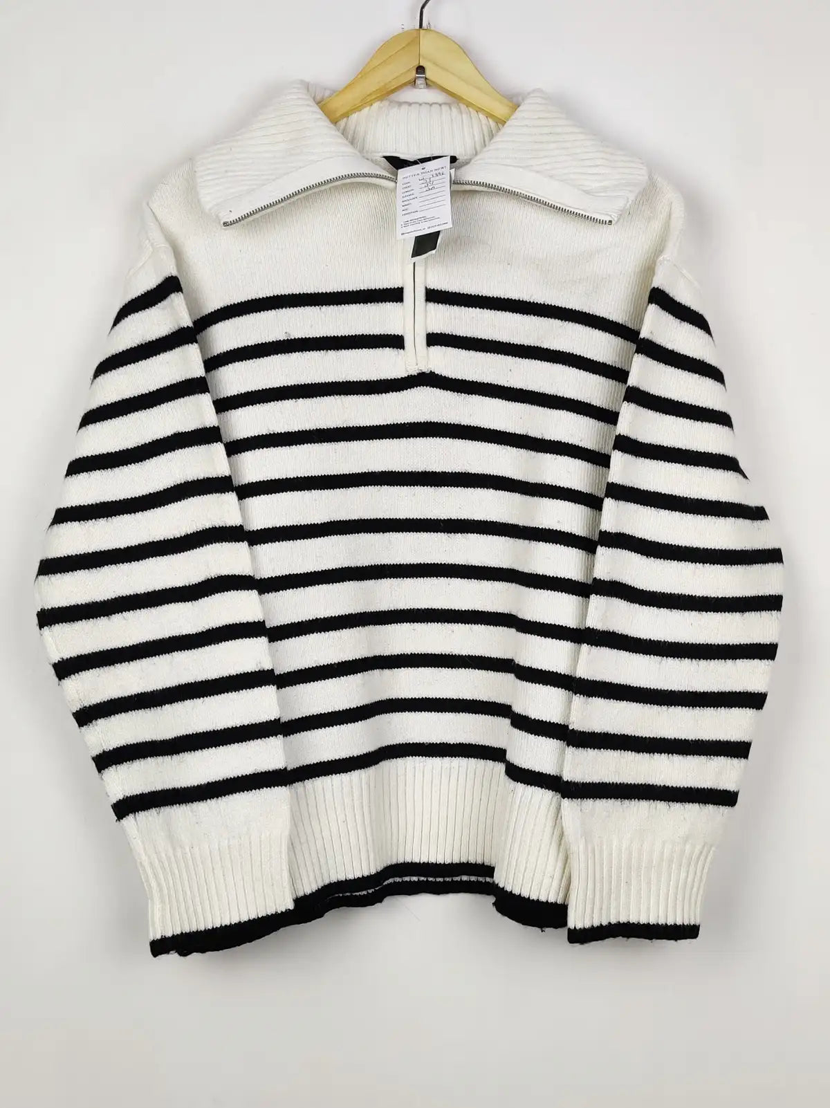 Buy online pre-used pre-loved 100% authentic & Original branded New Look (WT-7998) available in Pakistan. Top international brands avilable.