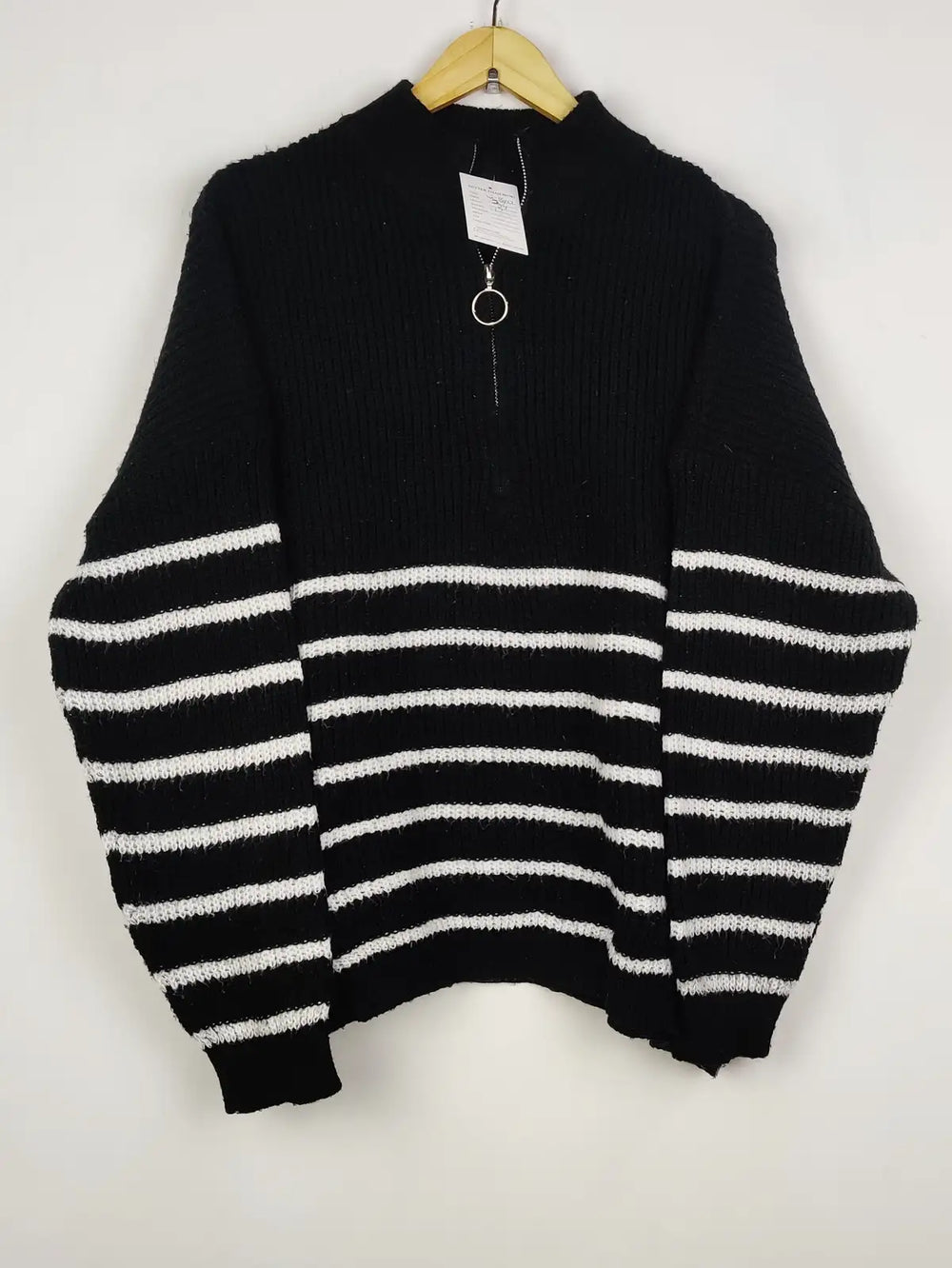 Buy online pre-used pre-loved 100% authentic & Original branded Shein (WT-8047) available in Pakistan. Top international brands avilable.