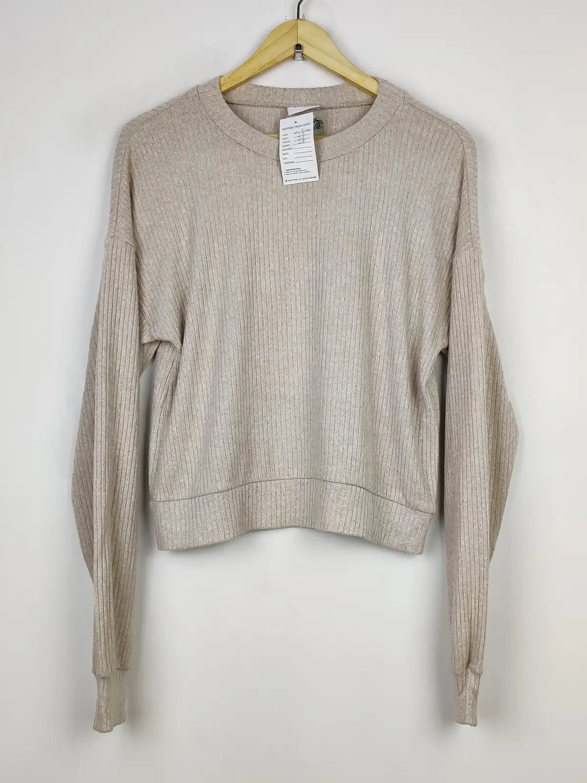 Buy online pre-used pre-loved 100% authentic & Original branded Vila (WT-8120) available in Pakistan. Top international brands avilable.