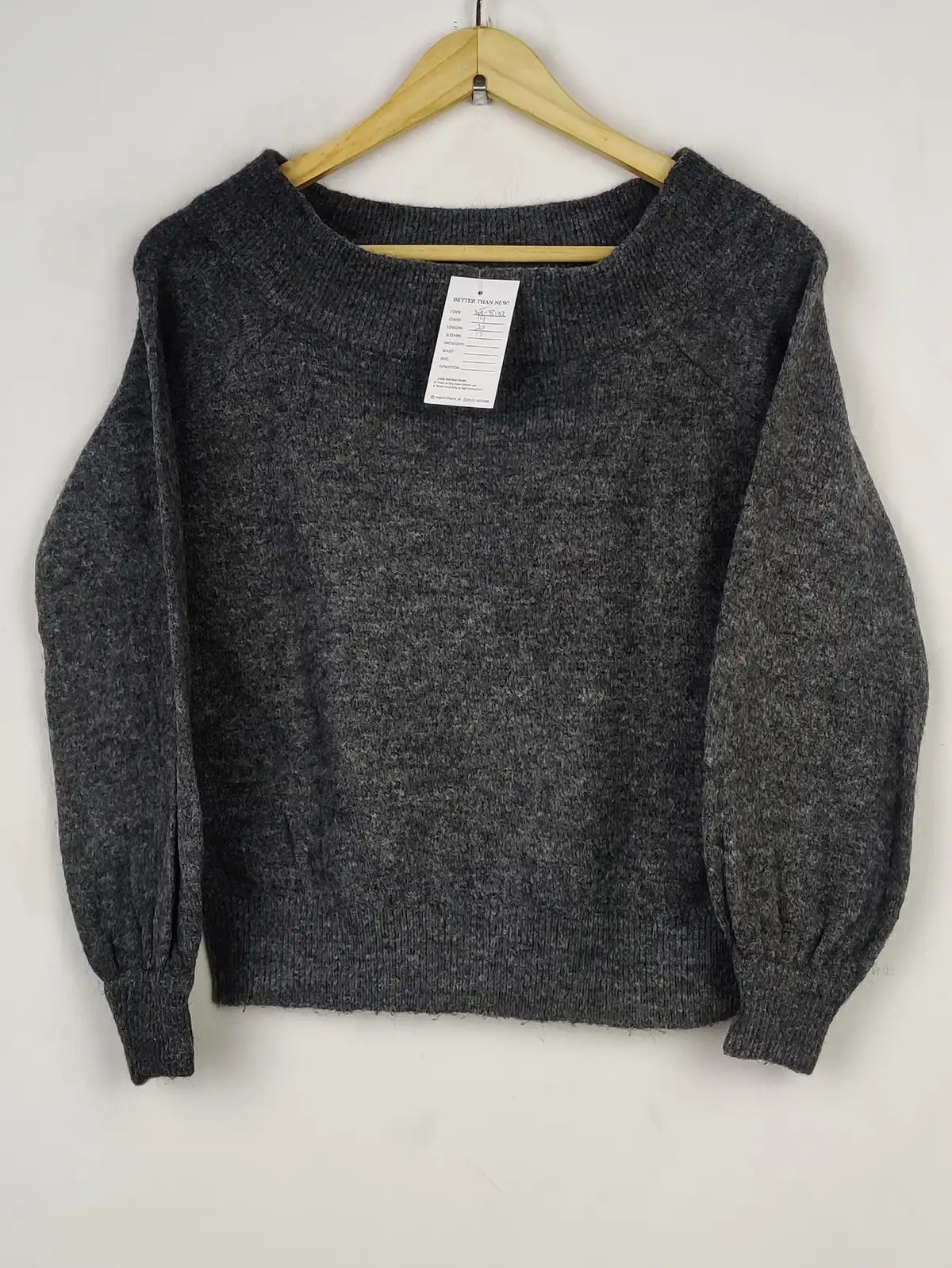 Buy online pre-used pre-loved 100% authentic & Original branded H&M (WT-8132) available in Pakistan. Top international brands avilable.