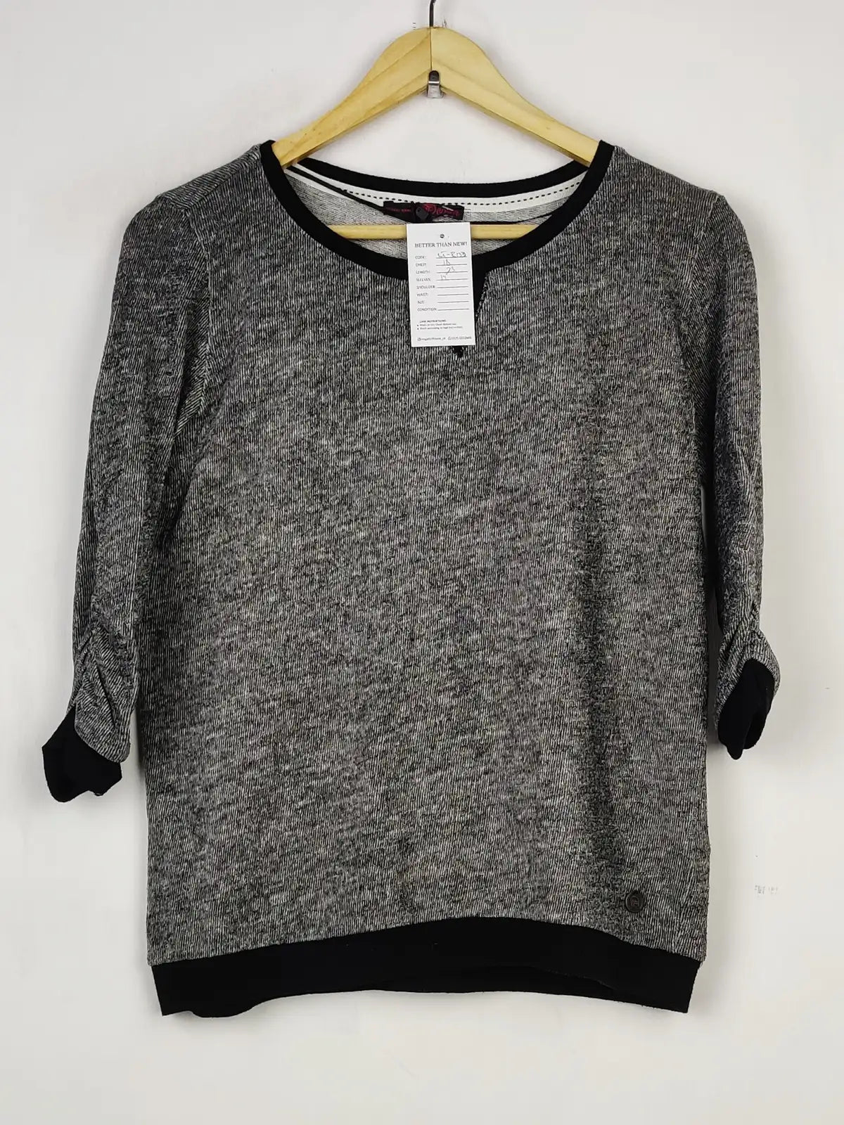 Buy online pre-used pre-loved 100% authentic & Original branded Tom Tailor (WT-8133) available in Pakistan. Top international brands avilable.