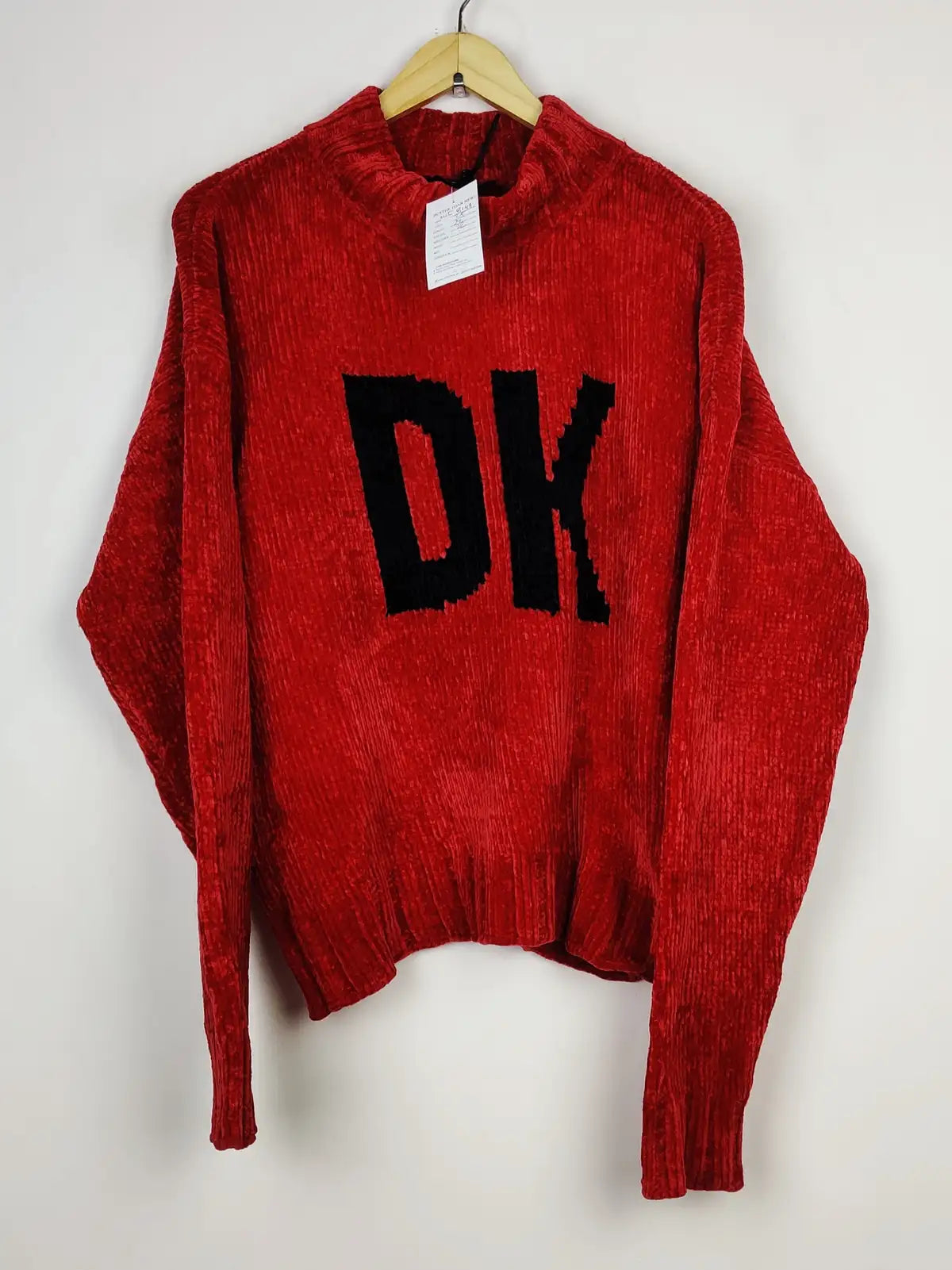 Buy online pre-used pre-loved 100% authentic & Original branded Dkny (WT-8149) available in Pakistan. Top international brands avilable.
