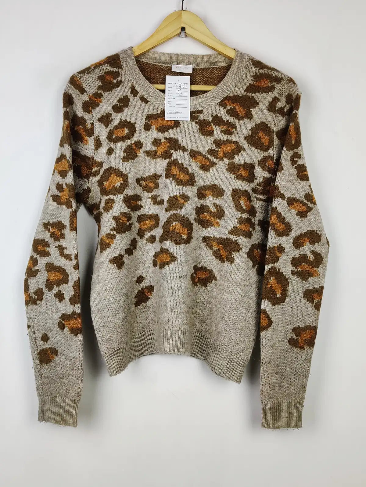 Buy online pre-used pre-loved 100% authentic & Original branded Vila (WT-8156) available in Pakistan. Top international brands avilable.