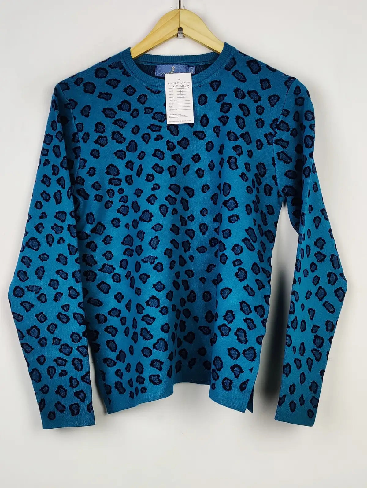 Buy online pre-used pre-loved 100% authentic & Original branded Castle Of Ireland (WT-8163) available in Pakistan. Top international brands avilable.