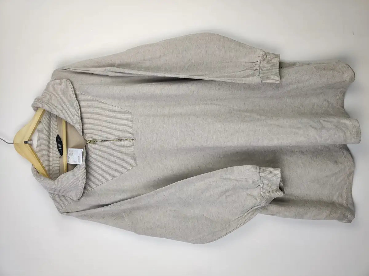 Buy online pre-used pre-loved 100% authentic & Original branded F&F (WT-8185) available in Pakistan. Top international brands avilable.