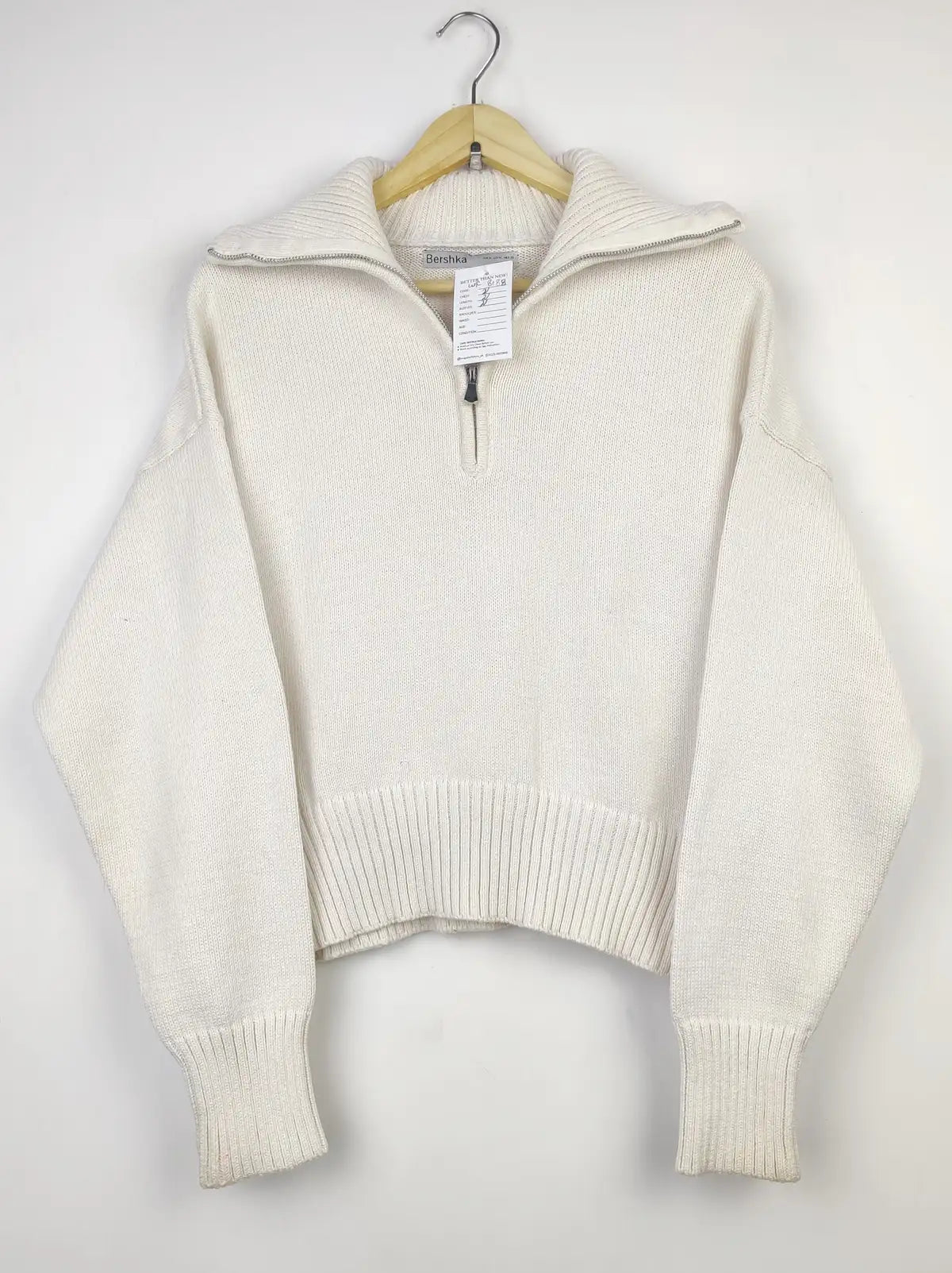 Buy online pre-used pre-loved 100% authentic & Original branded Bershka (WT-8188) available in Pakistan. Top international brands avilable.