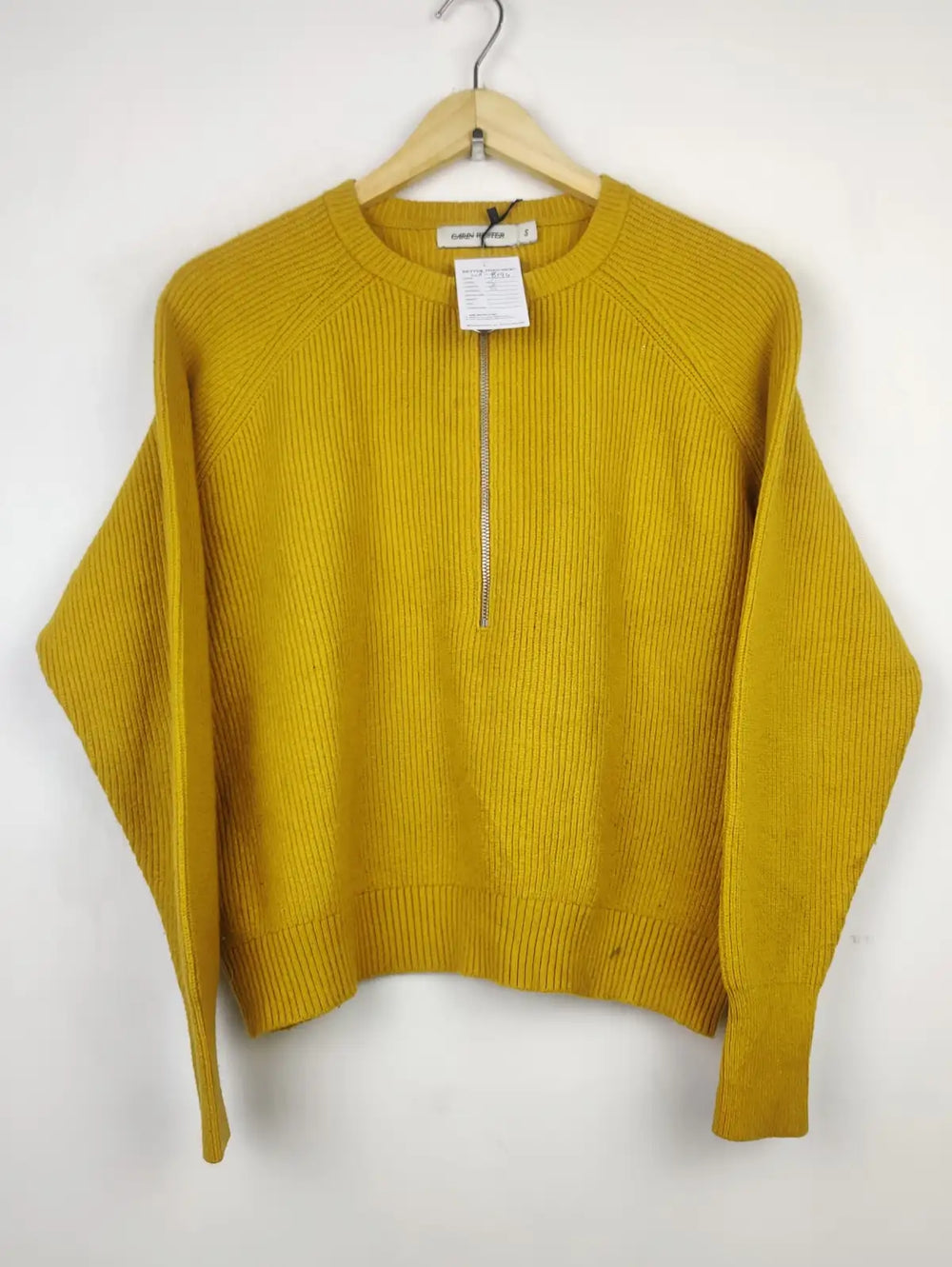 Buy online pre-used pre-loved 100% authentic & Original branded Carin Wester (WT-8194) available in Pakistan. Top international brands avilable.