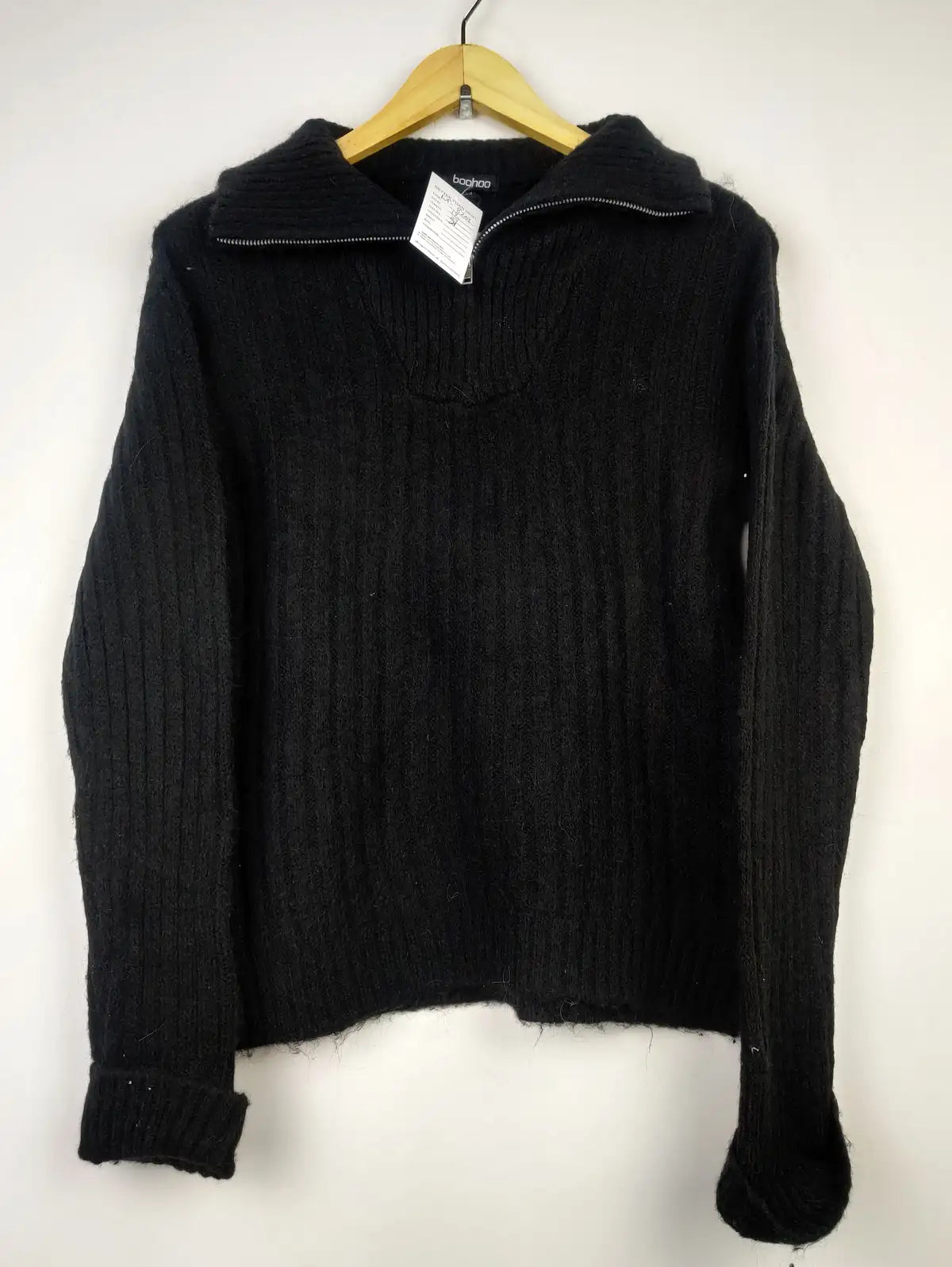 Buy online pre-used pre-loved 100% authentic & Original branded Boohoo (WT-8203) available in Pakistan. Top international brands avilable.