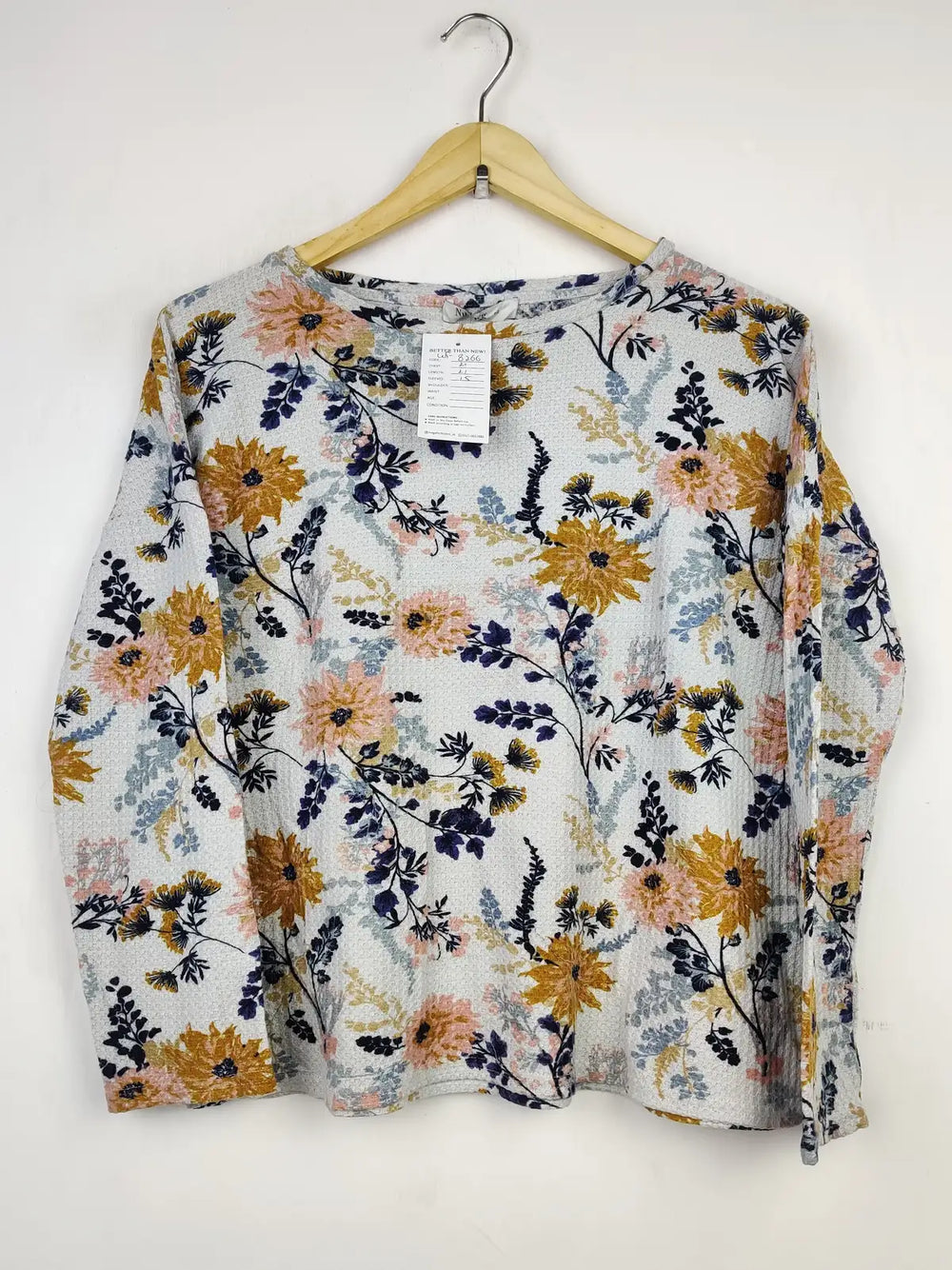 Buy online pre-used pre-loved 100% authentic & Original branded Nutmeg (WT-8266) available in Pakistan. Top international brands avilable.