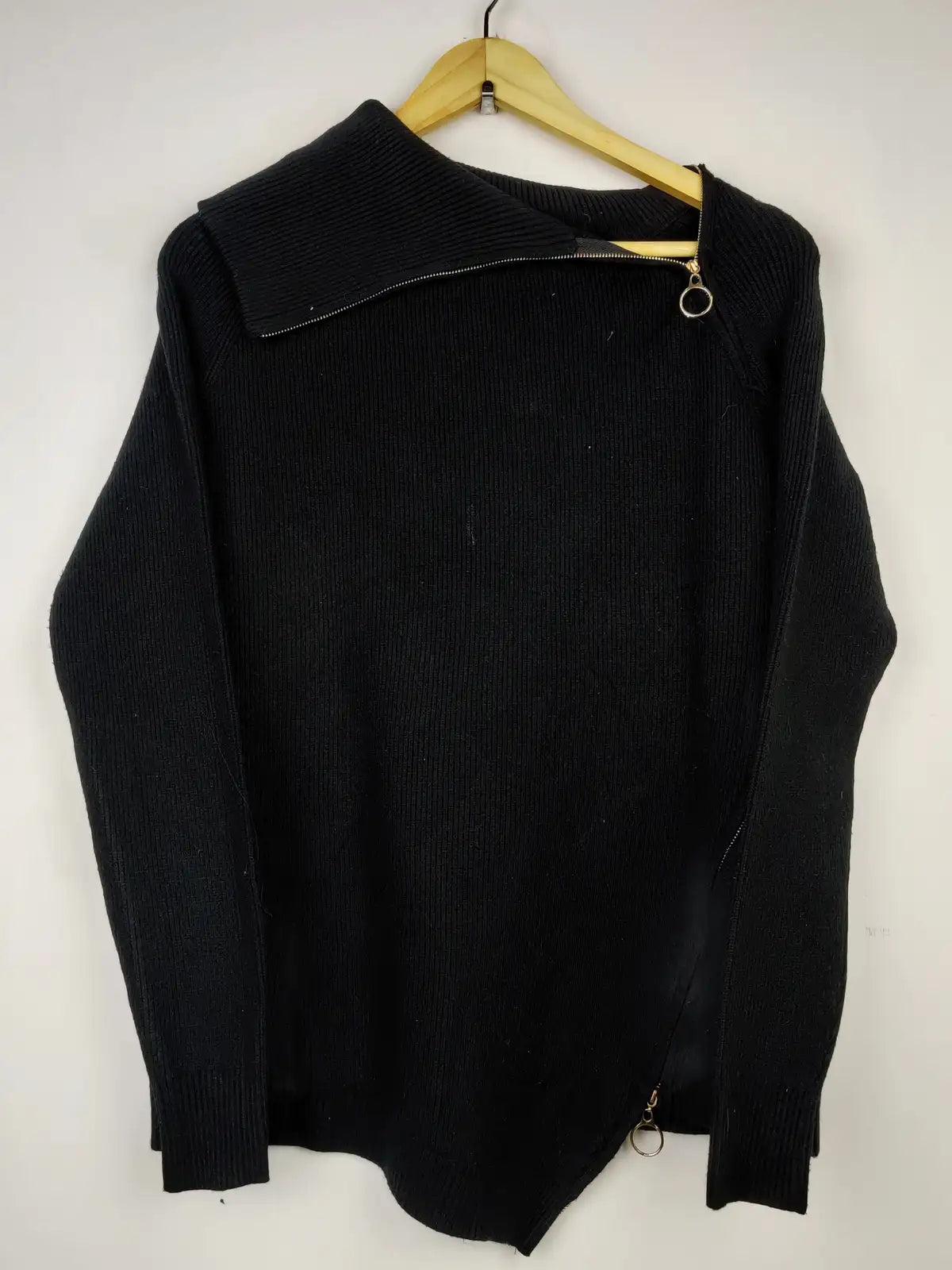 Buy online pre-used pre-loved 100% authentic & Original branded Dix Onze (WT-8287) available in Pakistan. Top international brands avilable.