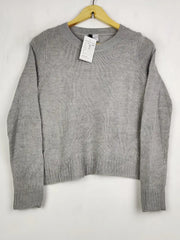 Buy online pre-used pre-loved 100% authentic & Original branded H&M (WT-8324) available in Pakistan. Top international brands avilable.