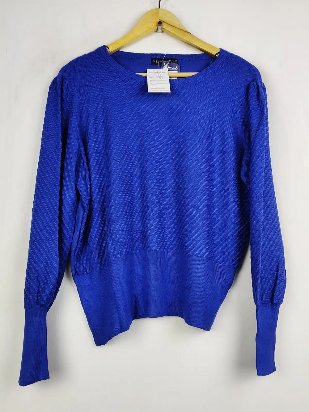 Buy online pre-used pre-loved 100% authentic & Original branded Marks & Spencer (WT-8414) available in Pakistan. Top international brands avilable.