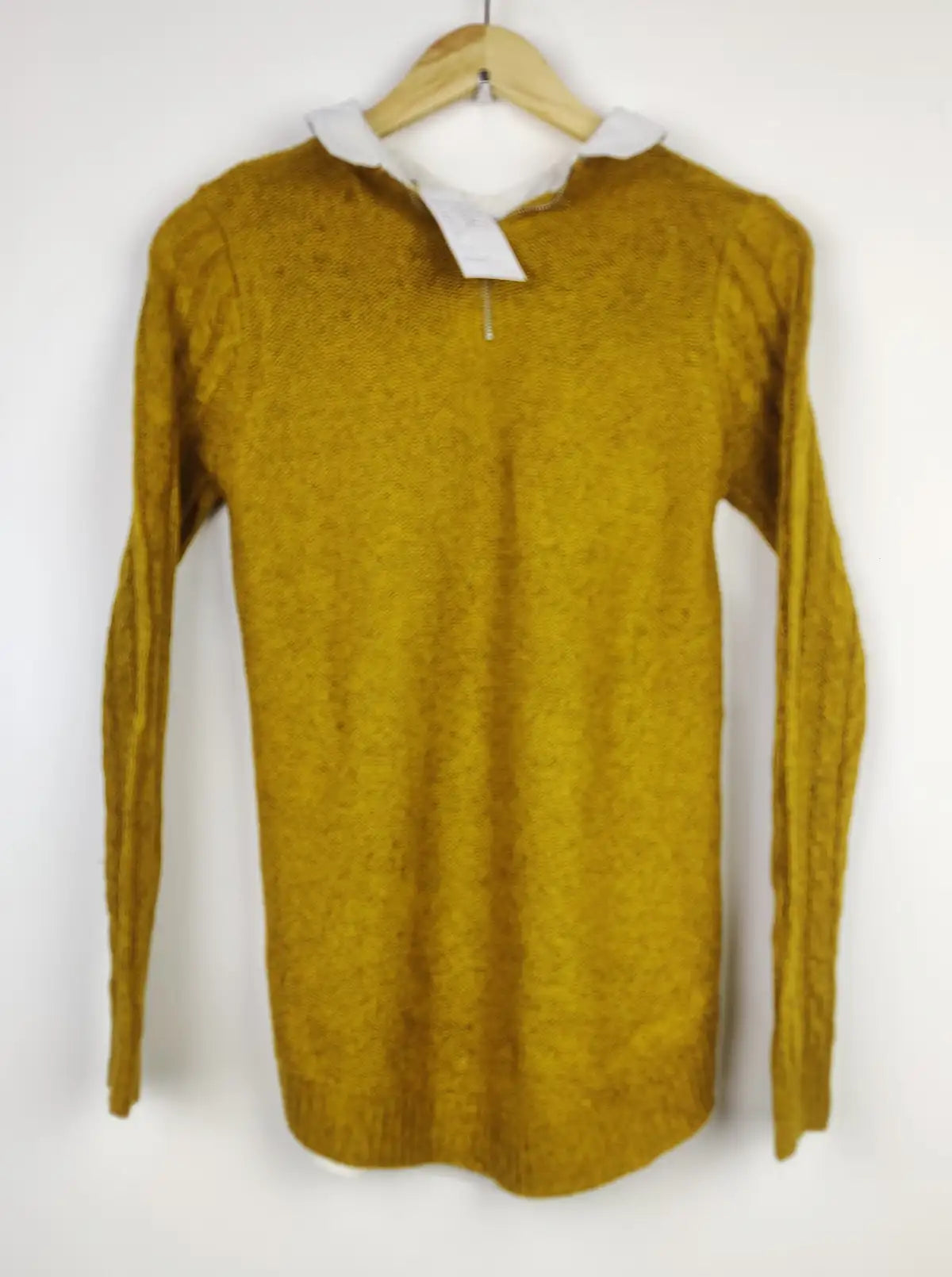 Buy online pre-used pre-loved 100% authentic & Original branded Atmosphere (WT-8726) available in Pakistan. Top international brands avilable.