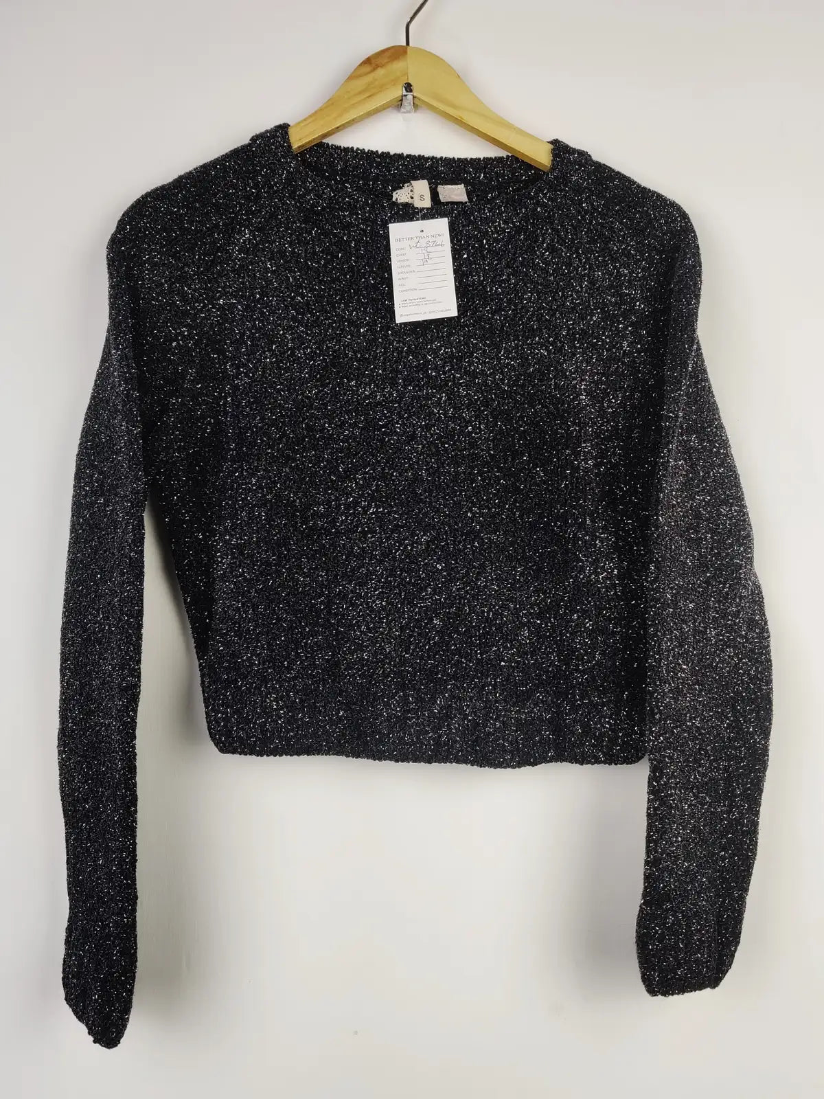 Buy online pre-used pre-loved 100% authentic & Original branded H&M (WT-8766) available in Pakistan. Top international brands avilable.