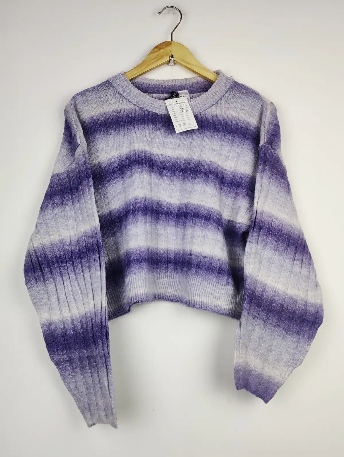 Buy online pre-used pre-loved 100% authentic & Original branded H&M (WT-8780) available in Pakistan. Top international brands avilable.