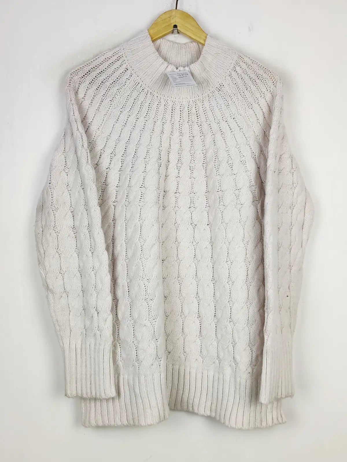 Buy online pre-used pre-loved 100% authentic & Original branded Gallery (WT-9678) available in Pakistan. Top international brands avilable.